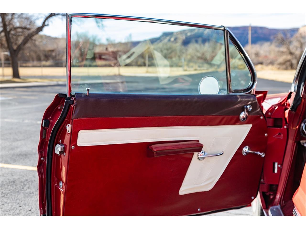 Pontiac-Catalina-1961-Coronado-Red-Red-and-white-48