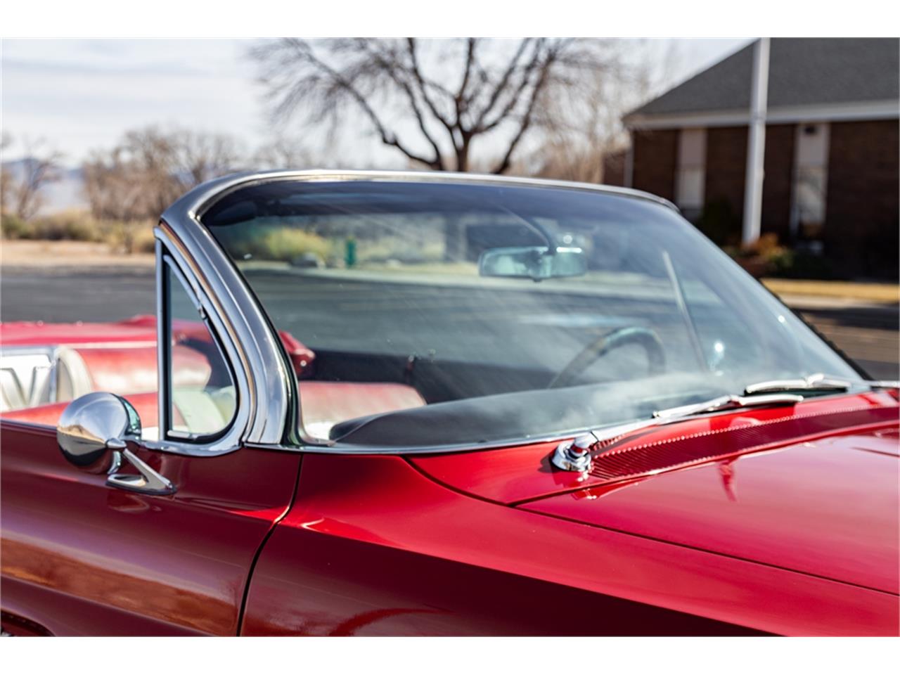 Pontiac-Catalina-1961-Coronado-Red-Red-and-white-53