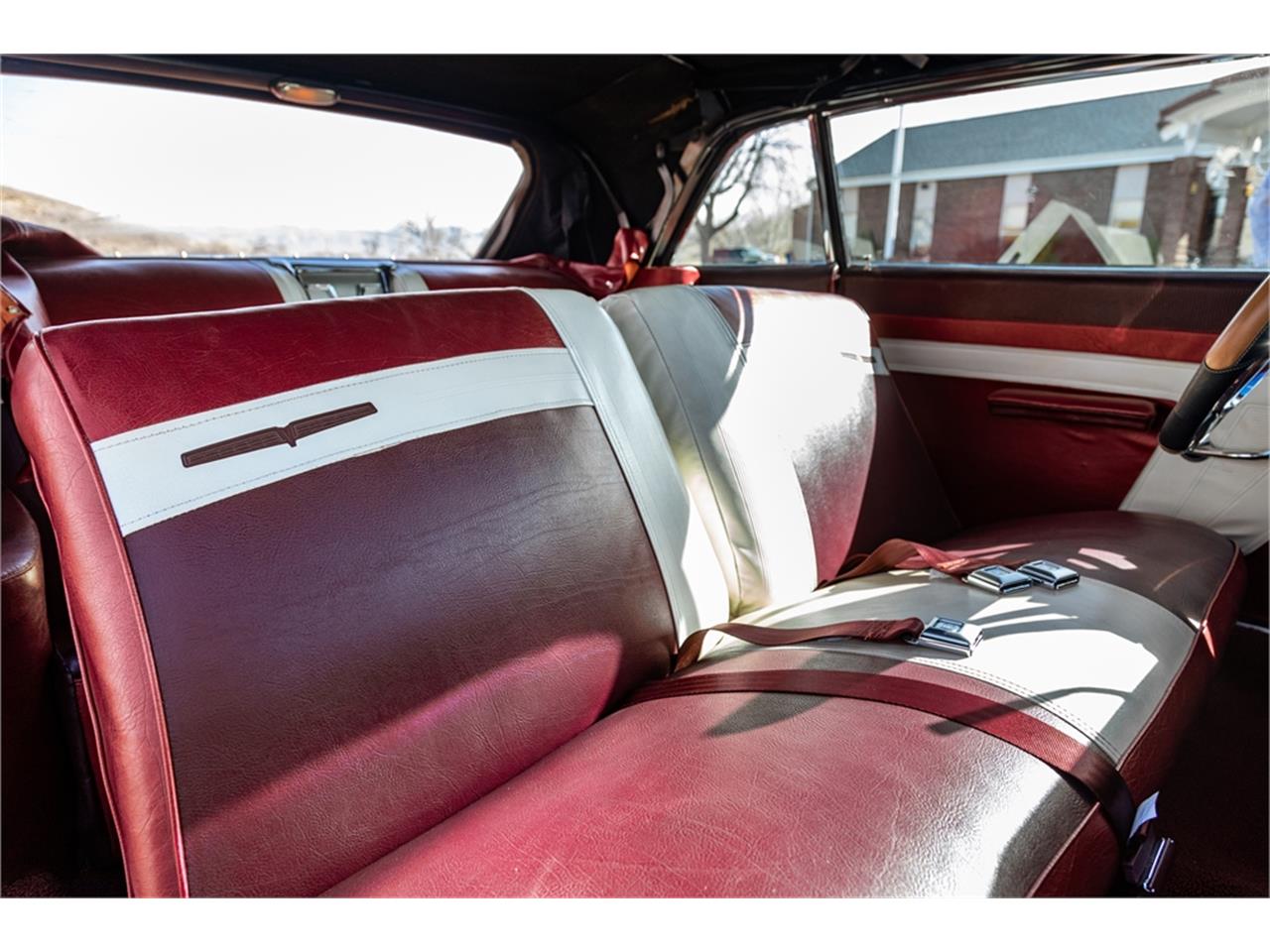 Pontiac-Catalina-1961-Coronado-Red-Red-and-white-74