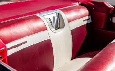 Pontiac-Catalina-1961-Coronado-Red-Red-and-white-76