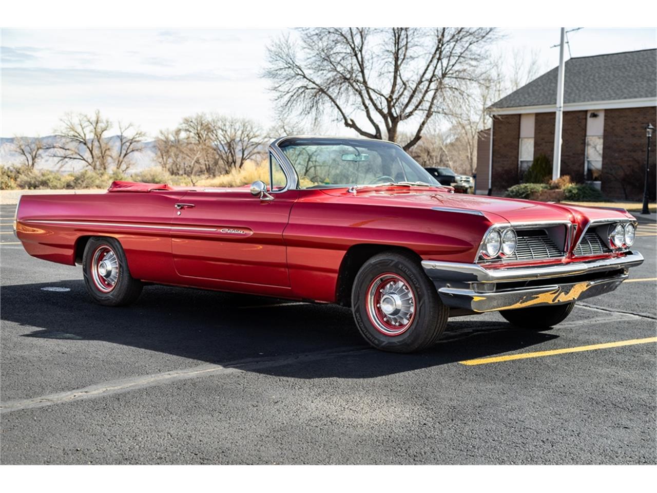 Pontiac-Catalina-1961-Coronado-Red-Red-and-white-82