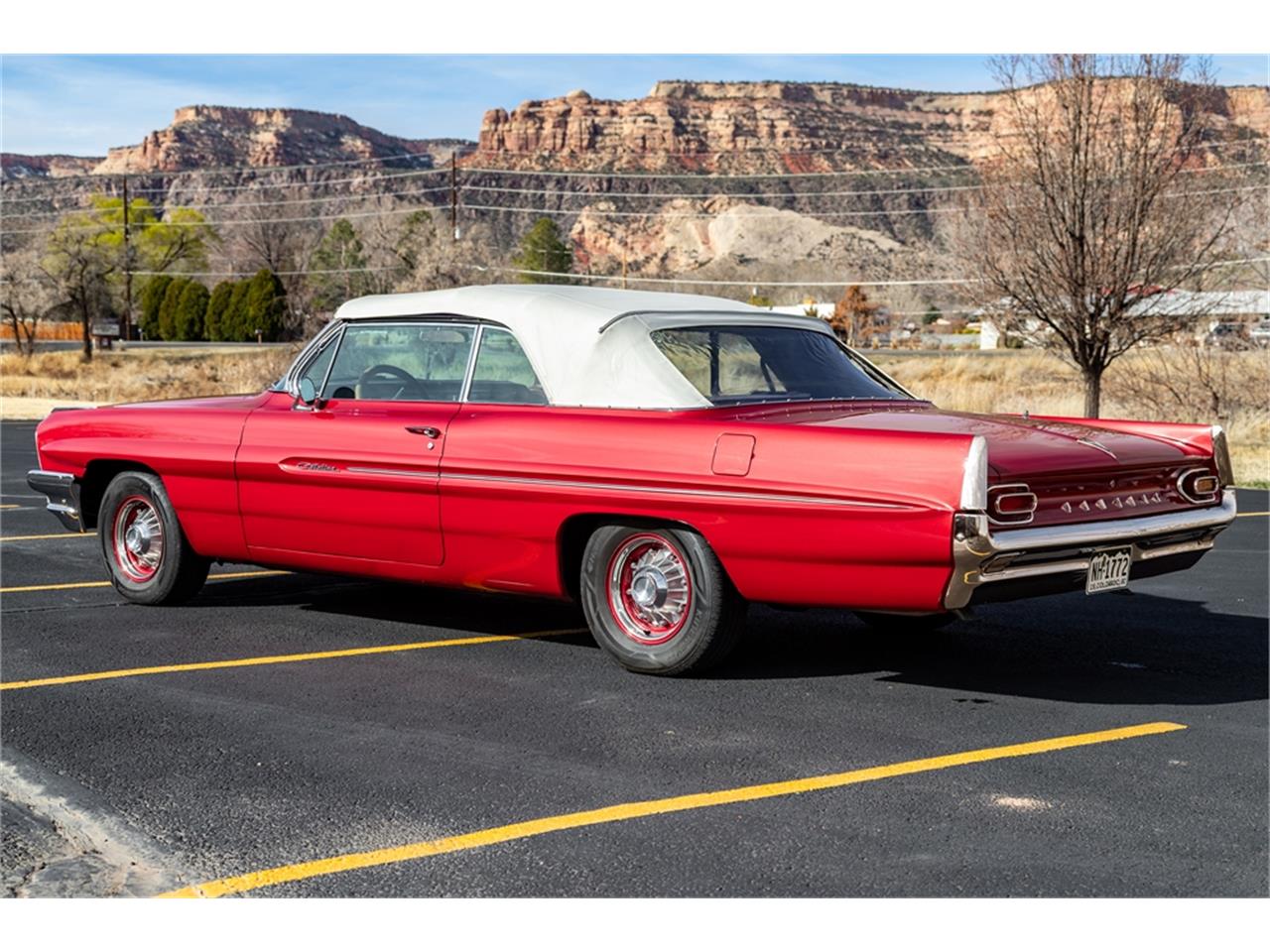 Pontiac-Catalina-1961-Coronado-Red-Red-and-white-85