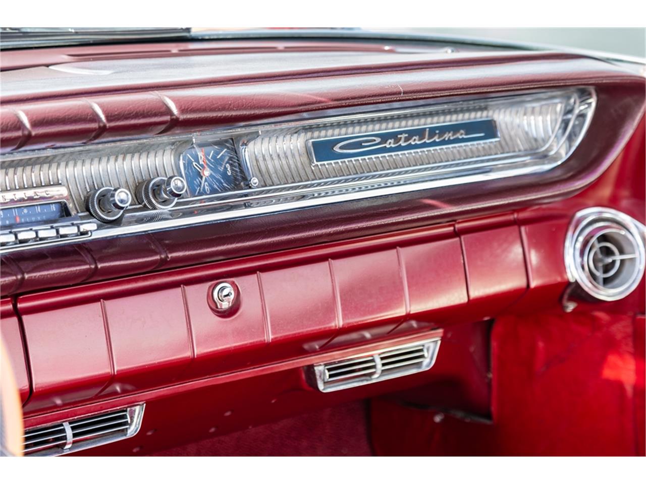 Pontiac-Catalina-1961-Coronado-Red-Red-and-white-88
