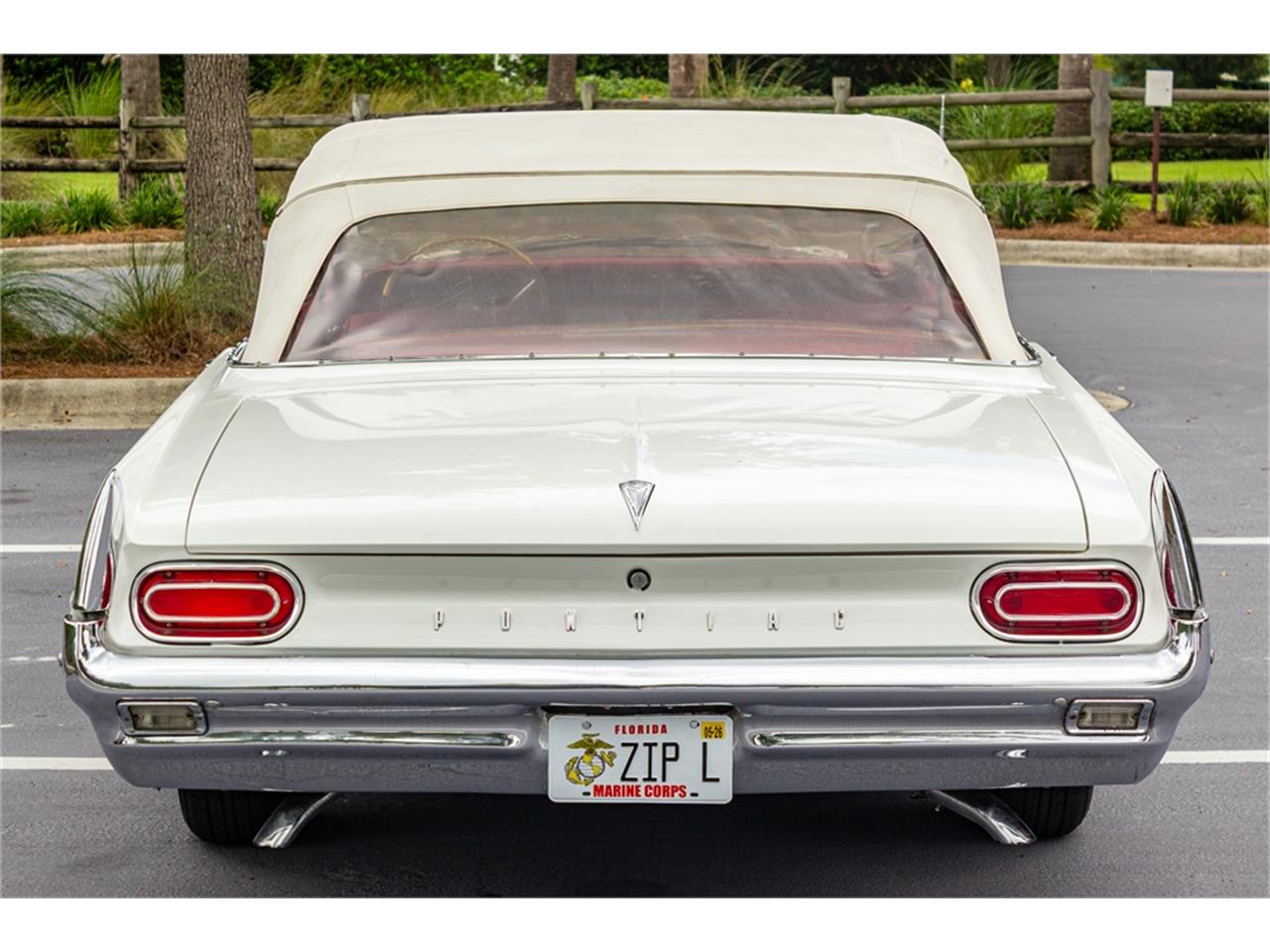 Pontiac-Catalina-1961-Shelltone-Ivory-Red-and-white-15