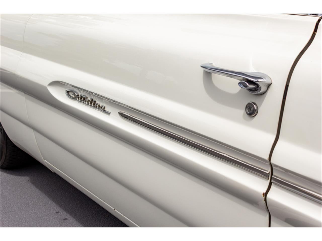 Pontiac-Catalina-1961-Shelltone-Ivory-Red-and-white-25