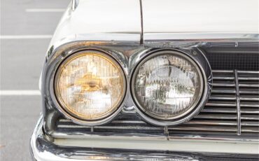 Pontiac-Catalina-1961-Shelltone-Ivory-Red-and-white-32