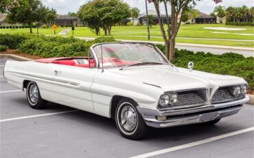 Pontiac-Catalina-1961-Shelltone-Ivory-Red-and-white