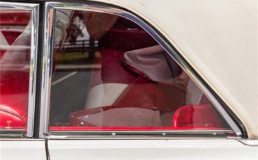 Pontiac-Catalina-1961-Shelltone-Ivory-Red-and-white-41