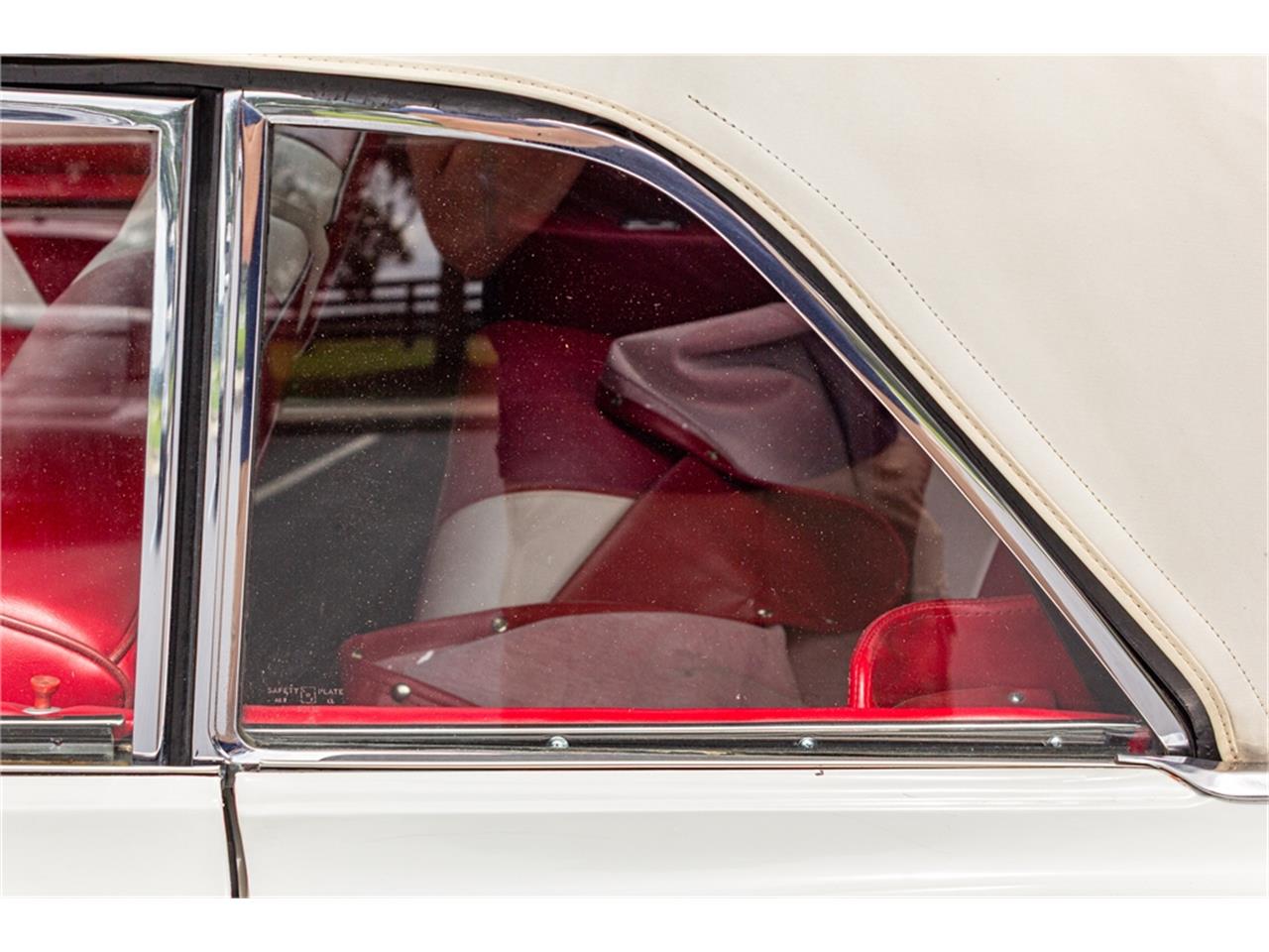 Pontiac-Catalina-1961-Shelltone-Ivory-Red-and-white-41