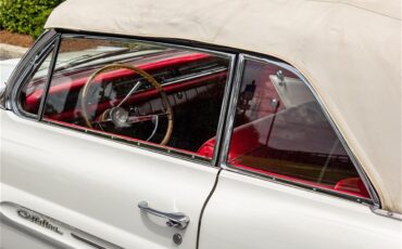 Pontiac-Catalina-1961-Shelltone-Ivory-Red-and-white-42