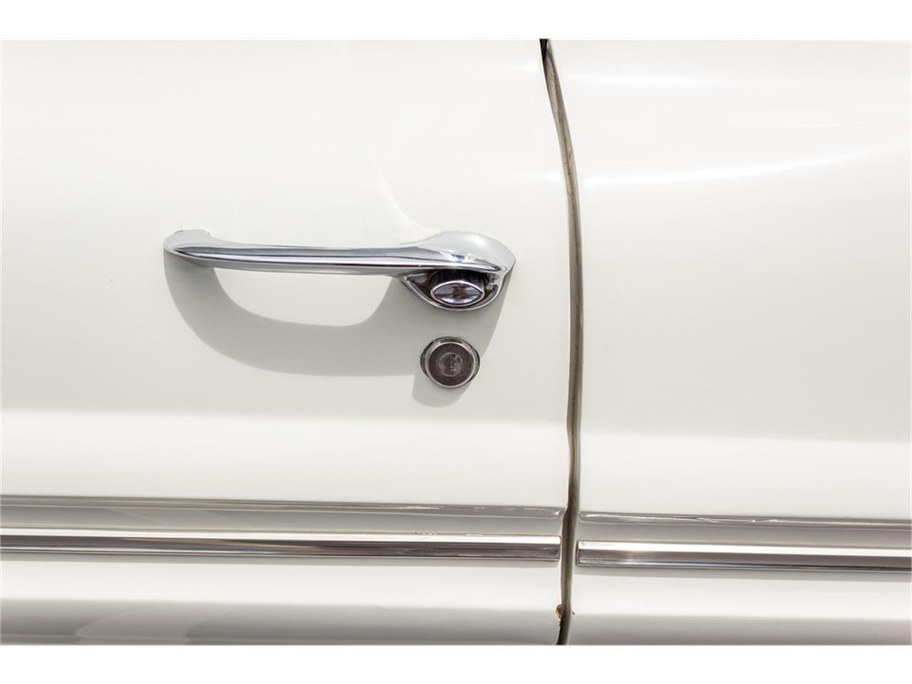 Pontiac-Catalina-1961-Shelltone-Ivory-Red-and-white-60