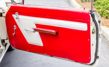 Pontiac-Catalina-1961-Shelltone-Ivory-Red-and-white-79