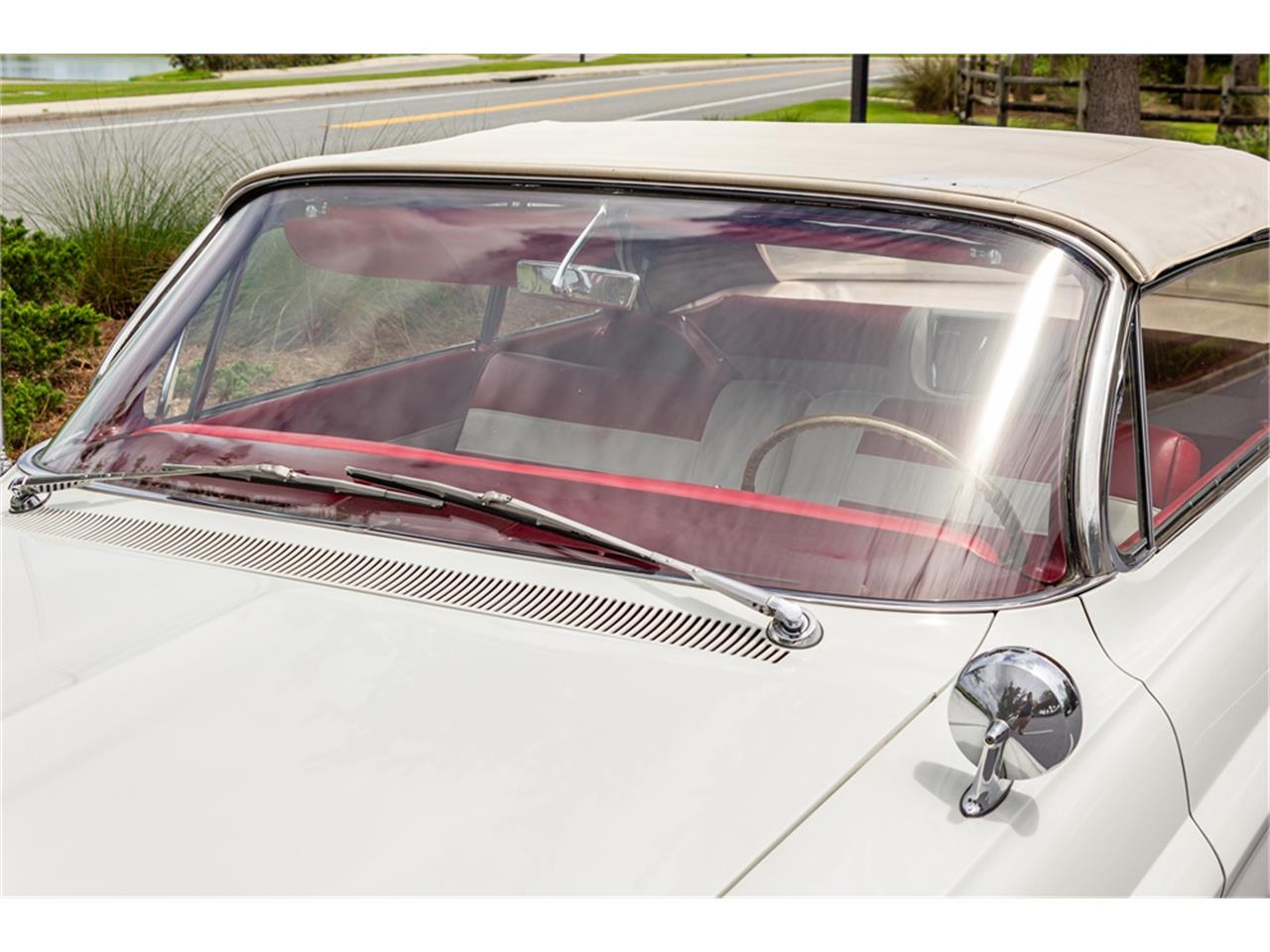 Pontiac-Catalina-1961-Shelltone-Ivory-Red-and-white-97