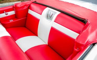Pontiac-Catalina-1961-Shelltone-Ivory-Red-and-white-99
