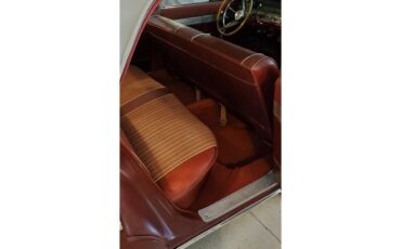 Pontiac-Catalina-1963-Burgundy-and-White-Burgundy-8