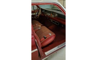 Pontiac-Catalina-1963-Burgundy-and-White-Burgundy-9
