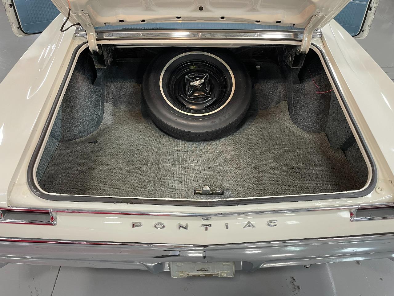 Pontiac-Catalina-1967-White-Blue-24