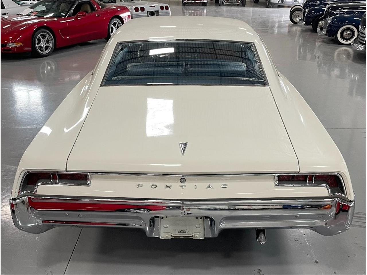 Pontiac-Catalina-1967-White-Blue-3