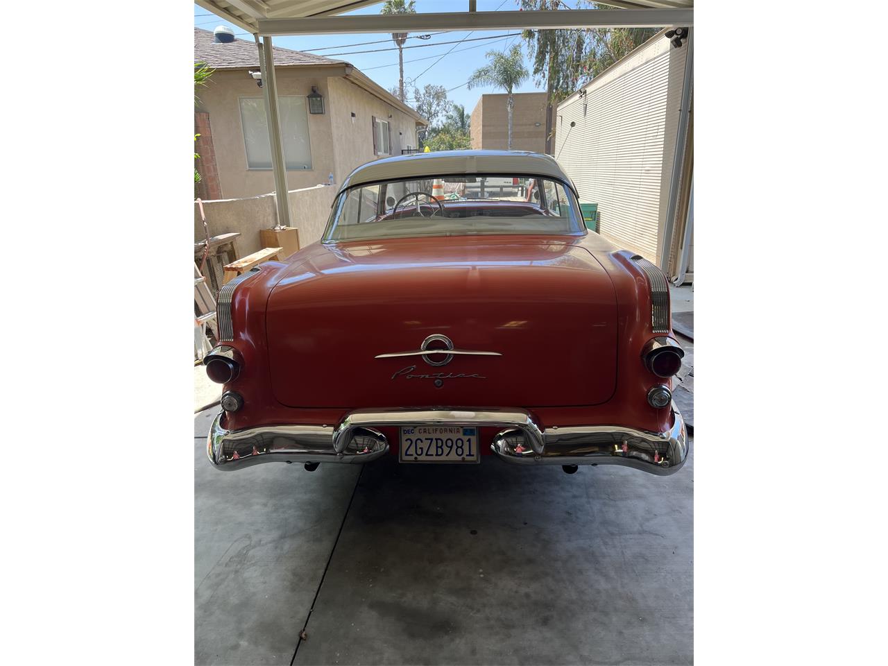 Pontiac-Chieftain-1956-Red-and-white-Black-and-red-5