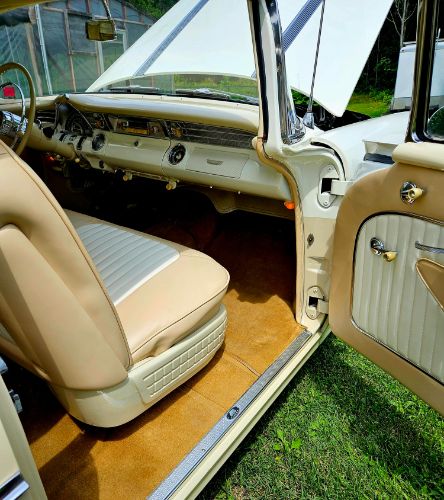 Pontiac-Chieftain-1958-1