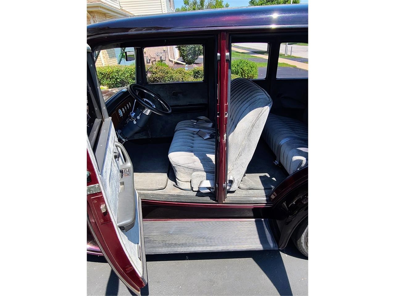 Pontiac-Custom-1932-Candy-App-Brandywine-Gray-14