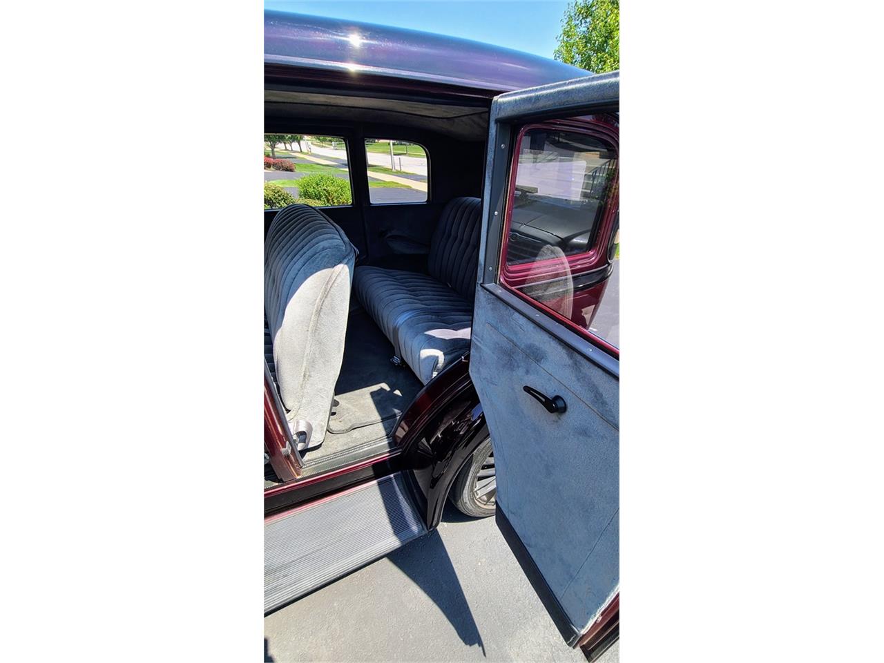Pontiac-Custom-1932-Candy-App-Brandywine-Gray-42