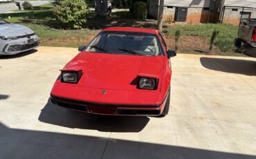 Pontiac-Fiero-1984-Coupe-2