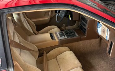 Pontiac-Fiero-1984-Coupe-6