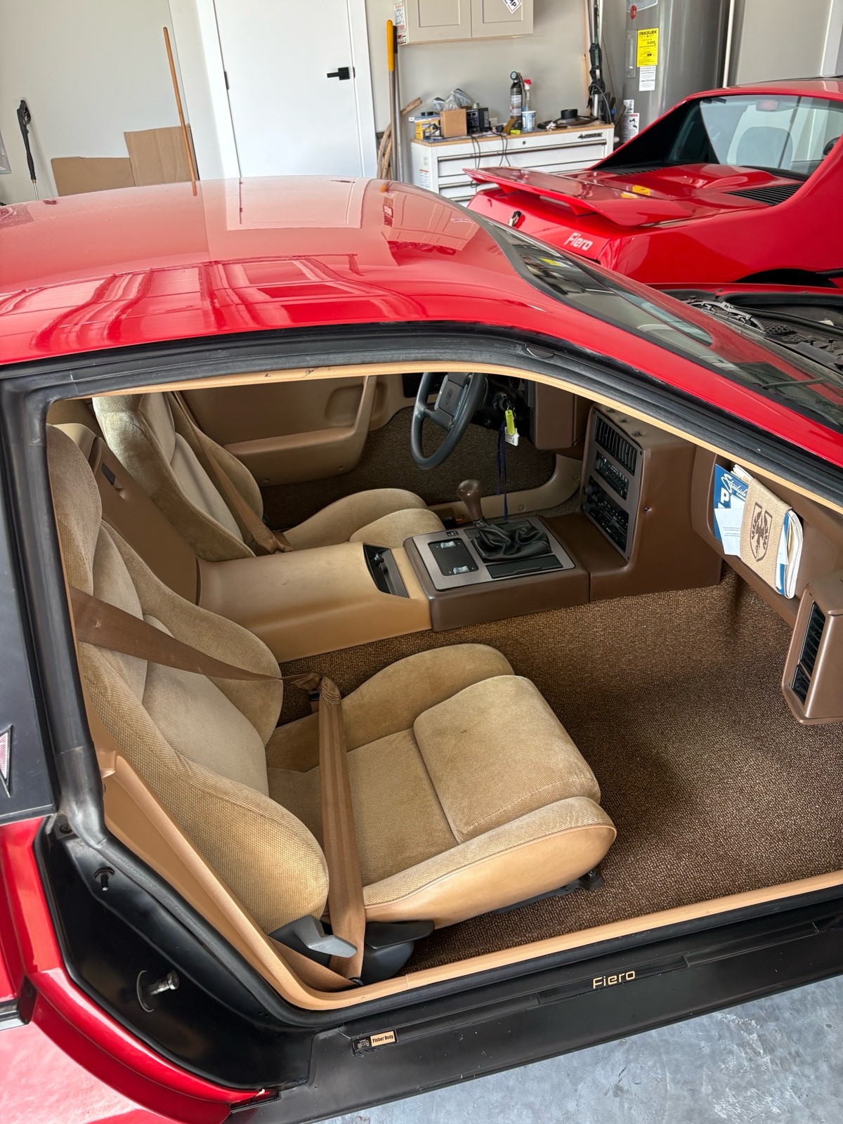 Pontiac-Fiero-1984-Coupe-6