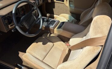 Pontiac-Fiero-1984-Coupe-8