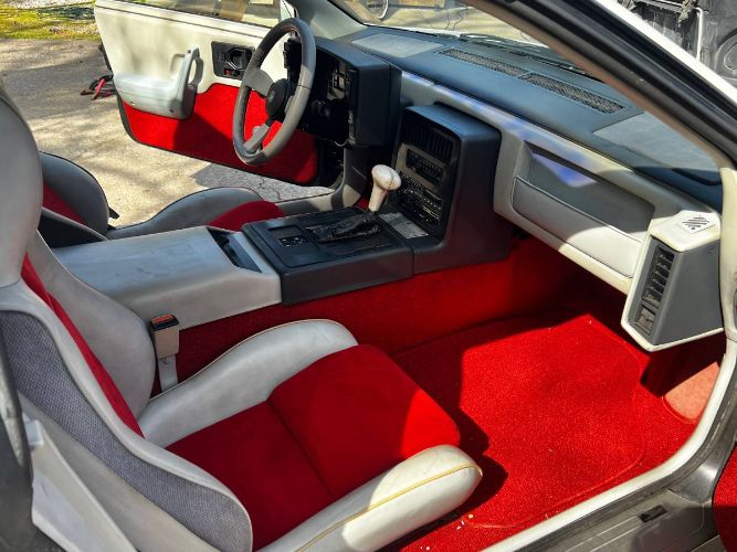 Pontiac-Fiero-1984-White-14