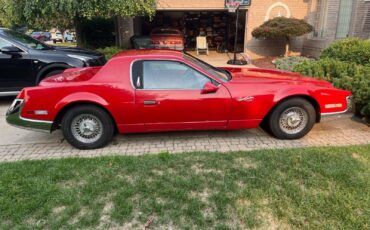 Pontiac-Fiero-1986-Coupe-1