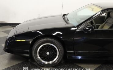 Pontiac-Fiero-1988-Coupe-22