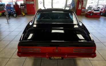 Pontiac-Firebird-1968-Classic-Car-38