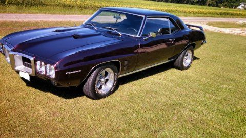 Pontiac-Firebird-1969-Black-Garnet-3