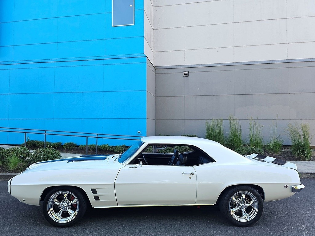 Pontiac-Firebird-1969-Coupe-3