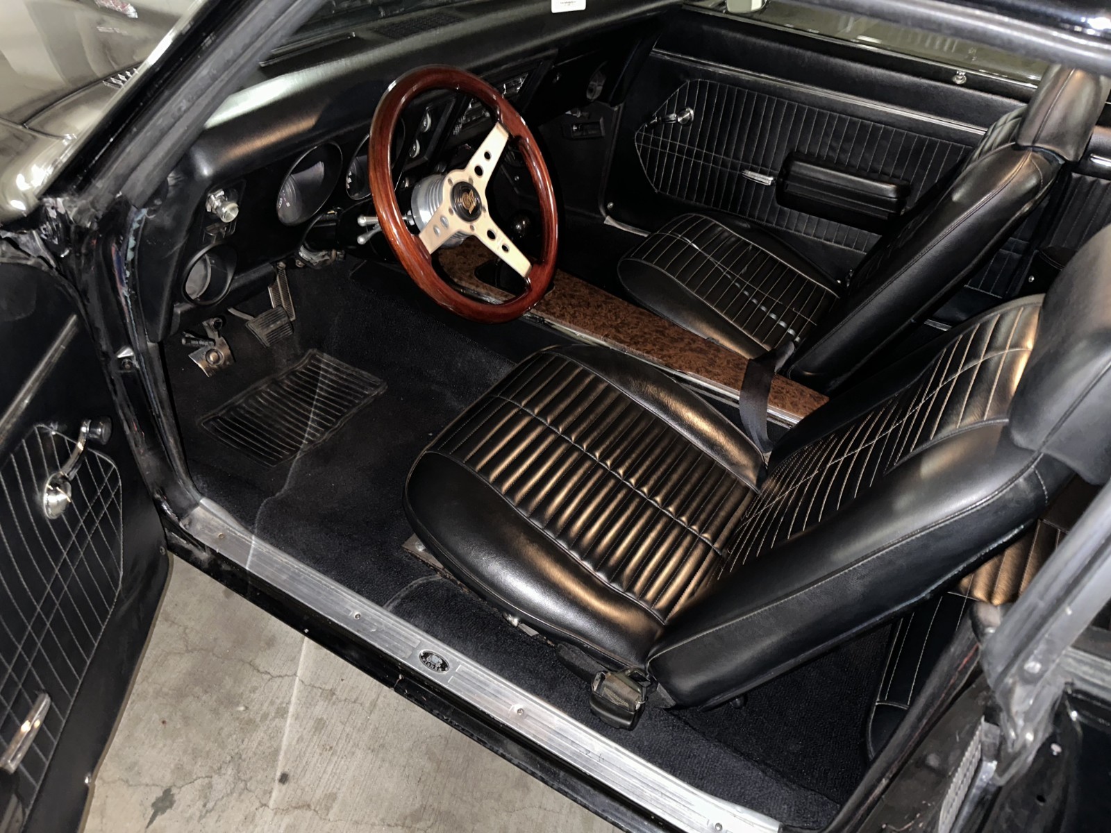 Pontiac-Firebird-1969-Coupe-5
