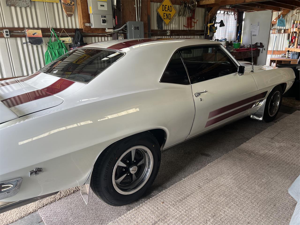 Pontiac-Firebird-1969-Pearl-White-burguney-Red-15