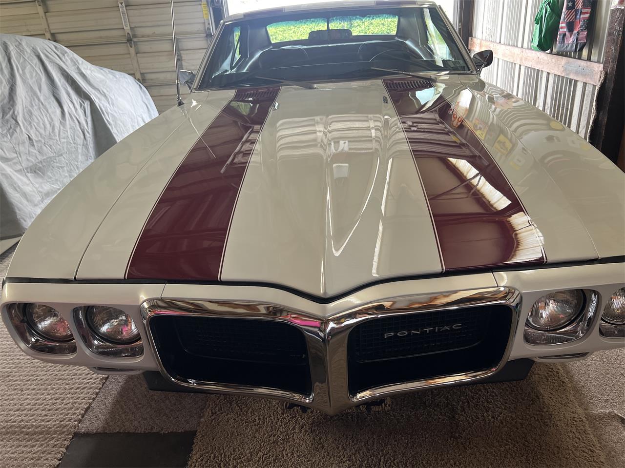 Pontiac-Firebird-1969-Pearl-White-burguney-Red-9