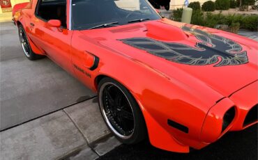 Pontiac-Firebird-1970-Sedan-1