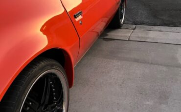 Pontiac-Firebird-1970-Sedan-2