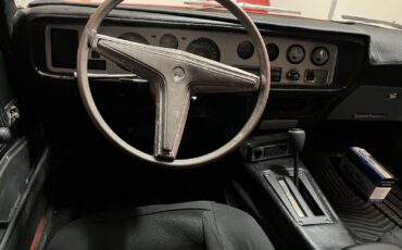 Pontiac-Firebird-1970-Sedan-9