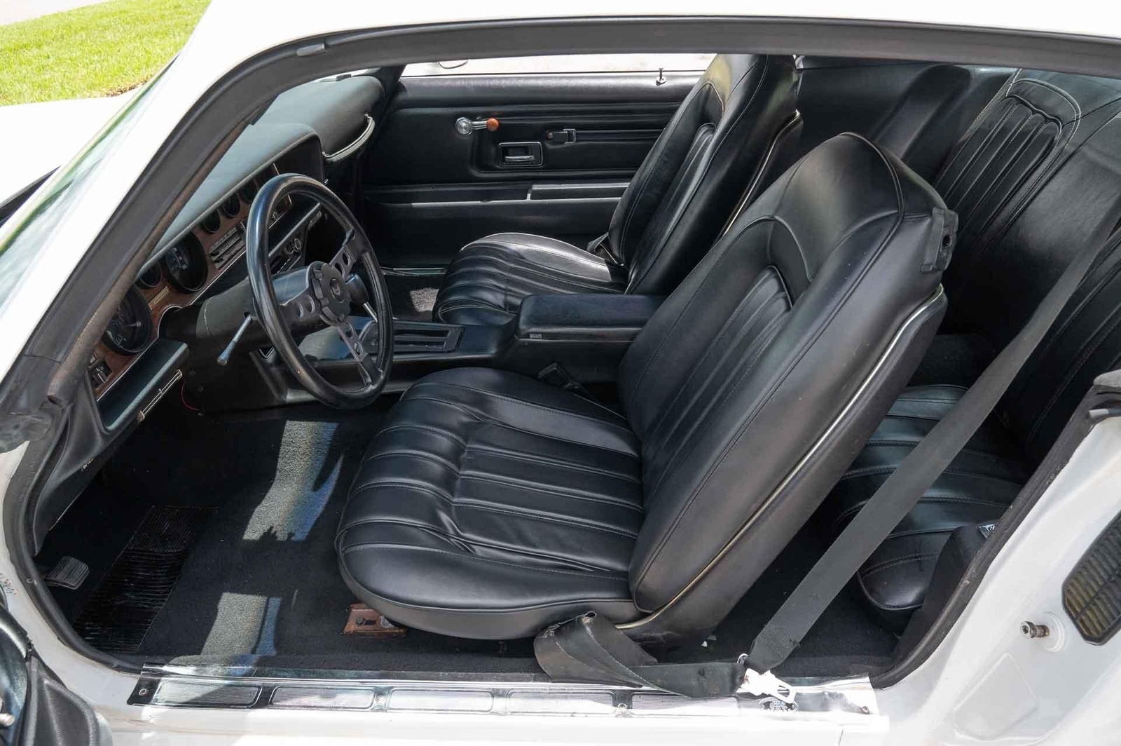 Pontiac-Firebird-1977-Coupe-10