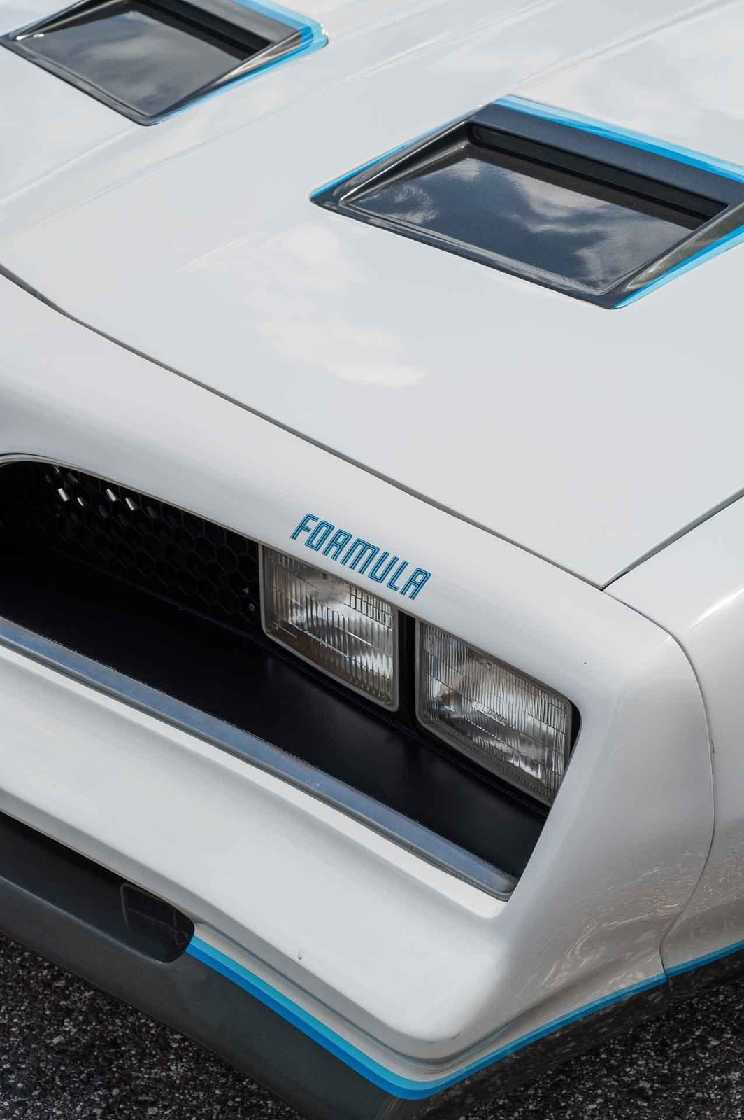 Pontiac-Firebird-1977-Coupe-33