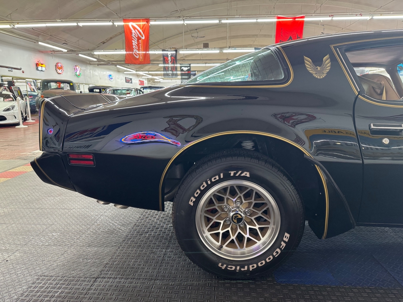 Pontiac-Firebird-1979-23