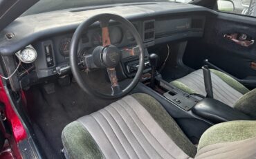 Pontiac-Firebird-1985-Coupe-11
