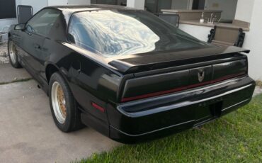 Pontiac-Firebird-1985-Coupe-2
