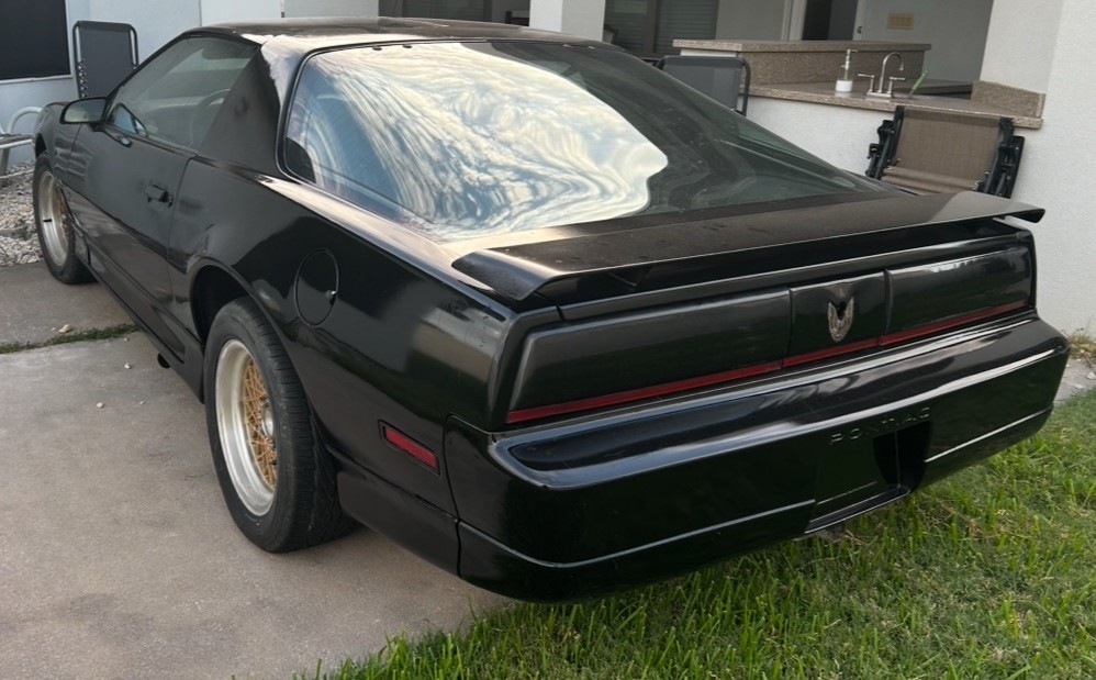 Pontiac-Firebird-1985-Coupe-2