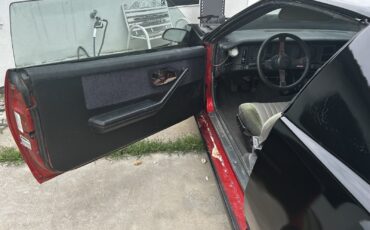 Pontiac-Firebird-1985-Coupe-9