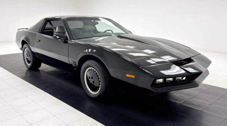 Pontiac-Firebird-1987-Black-Gray-15